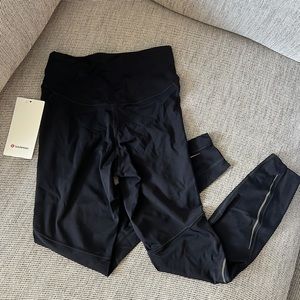 NWT Lululemon Base Pace HR Tight 25” Reflective size 4 in Black